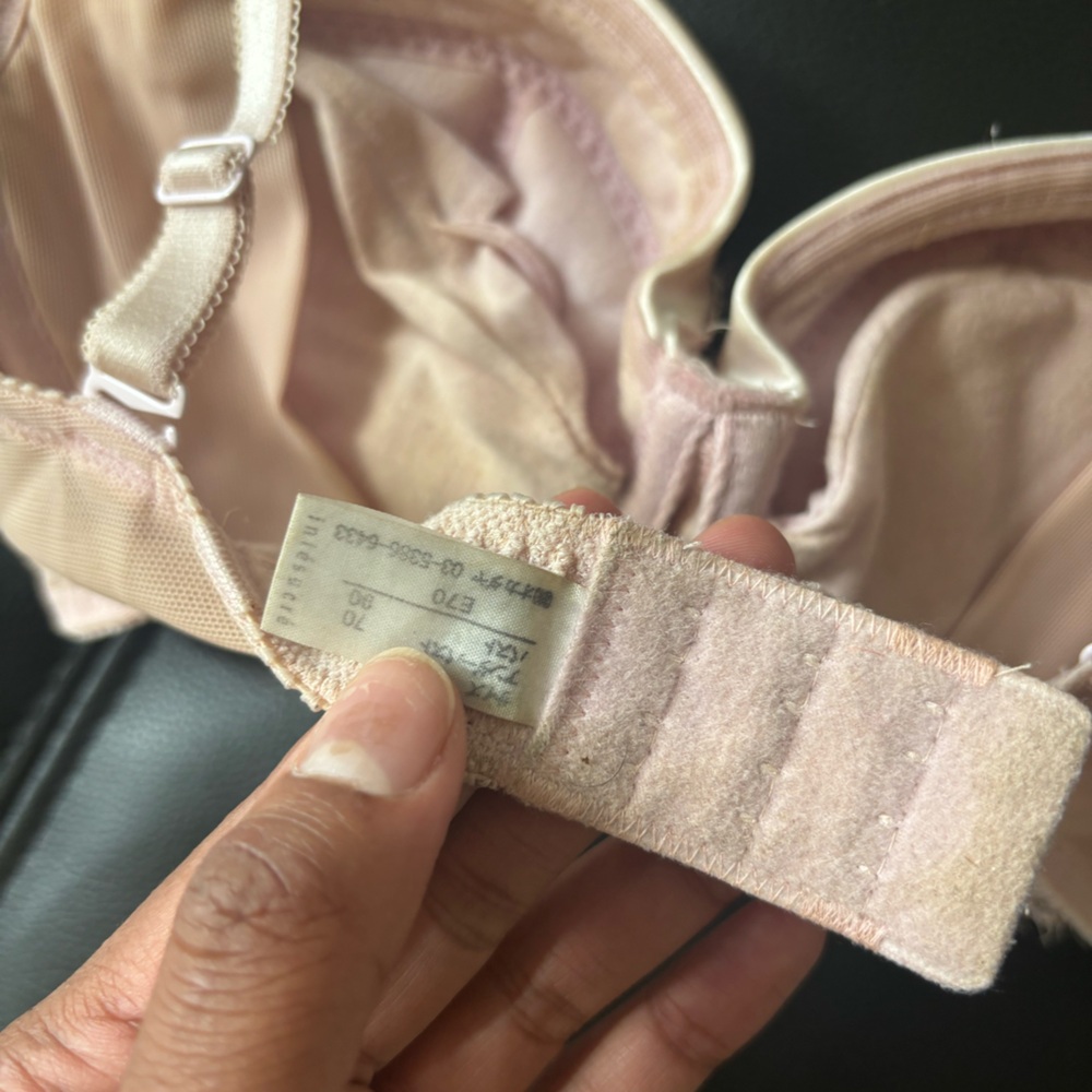 Pink bra - Picture 3 of 4